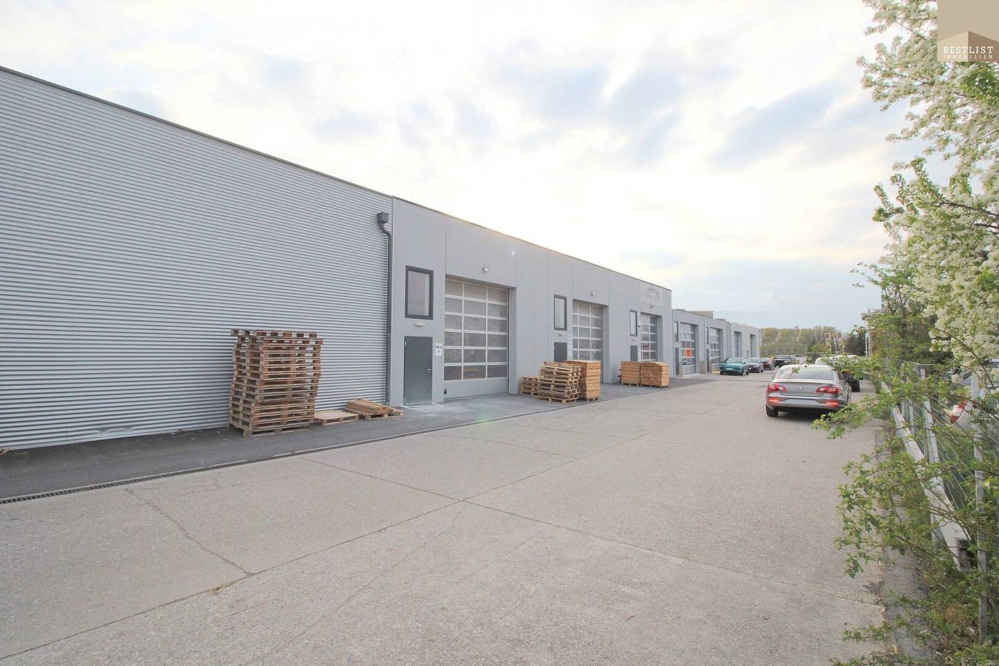 Office in top location