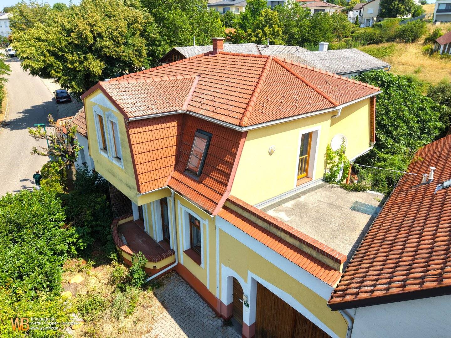 Beste Lage Neusiedl am See: 3 Terrassen, 10 Zimmer, 230m² Wohnnutzfläche, Garten &amp; Seeblick