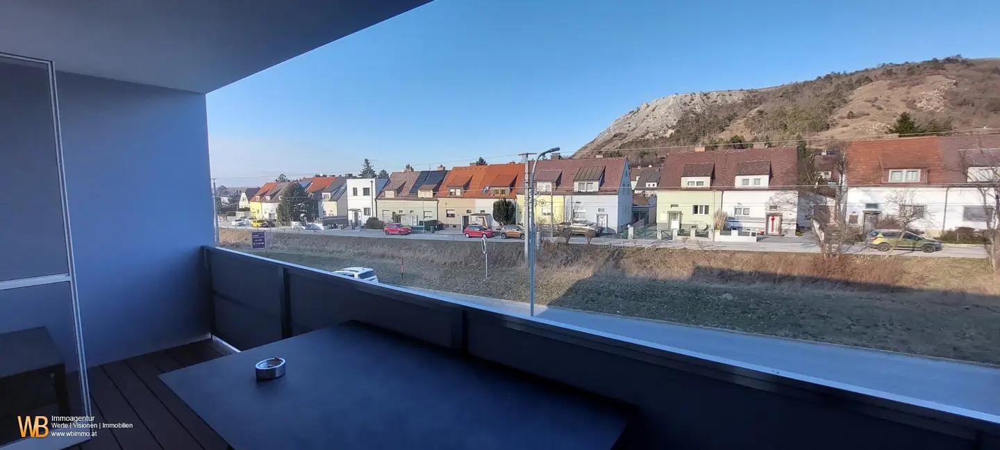 NEUBAU ~60m² + 13m2 Loggia + Garage + Blick auf den Braunsberg