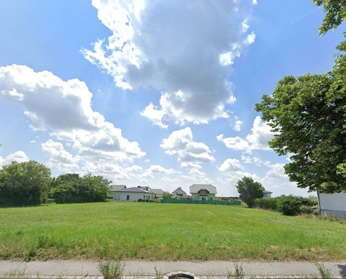 GÄNSERNDORF-STRIPFING - 2.635 m² - BAUGRUNDSTÜCK mit Potenzial für 6 Wohneinheiten