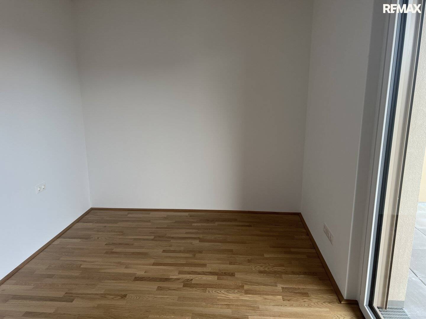 Loggiawohnung im Zehnerviertel! Klimaanlage, 2 Zimmer und Erstbezug!