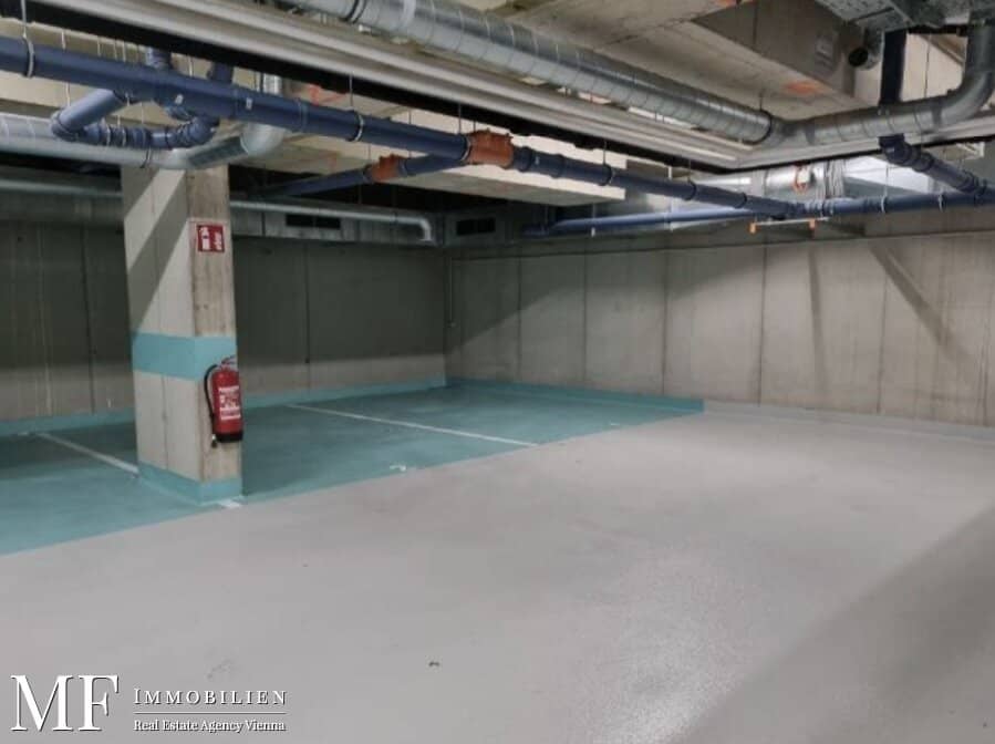 Garagenstellplatz in schönem Neubau