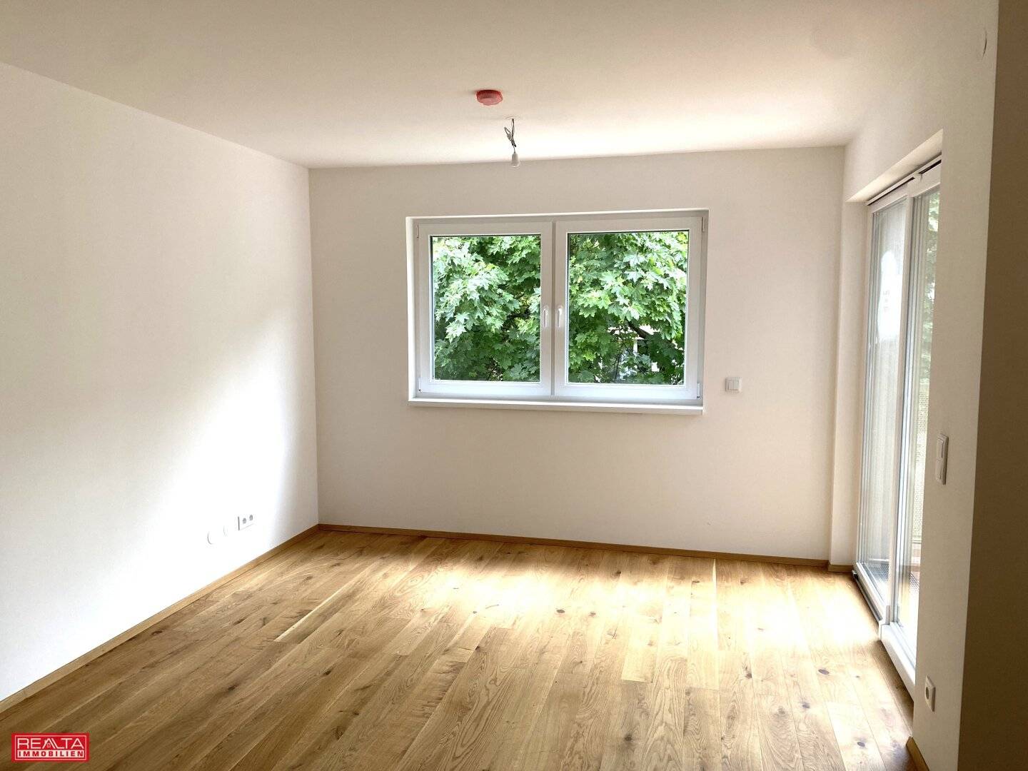 ZweiZimmerWohnung in Ruhelage - großer Balkon
