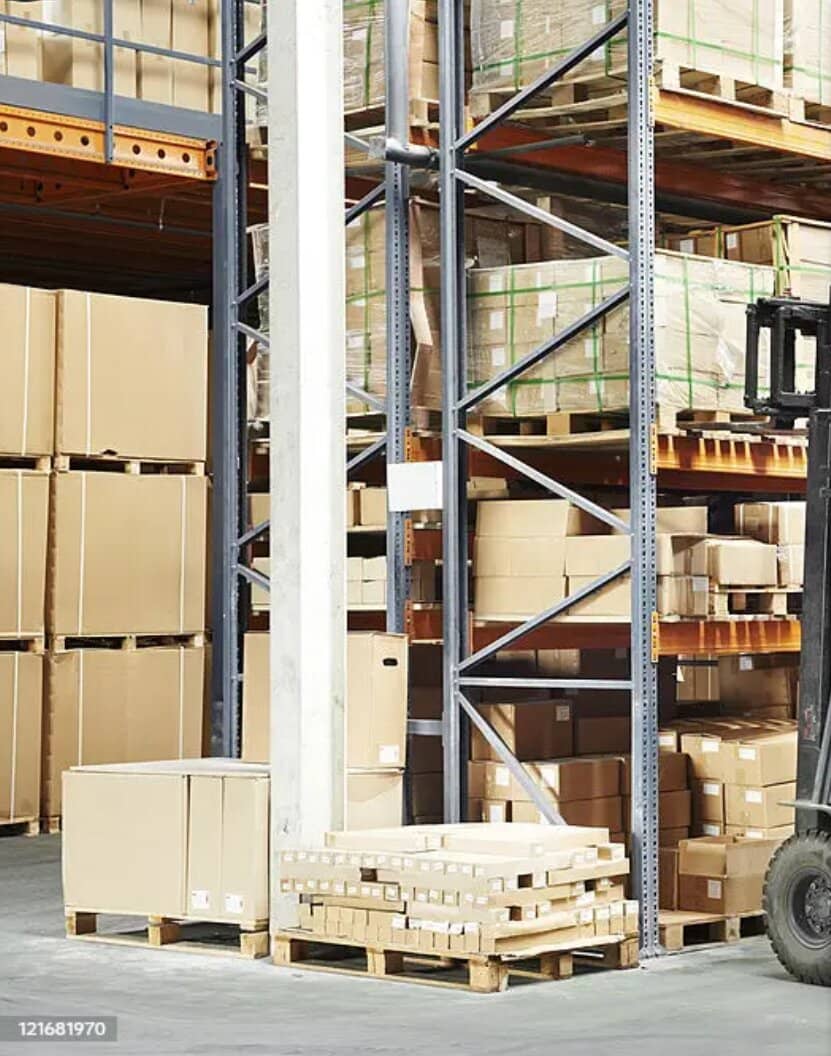 Commercial space versatilely usable