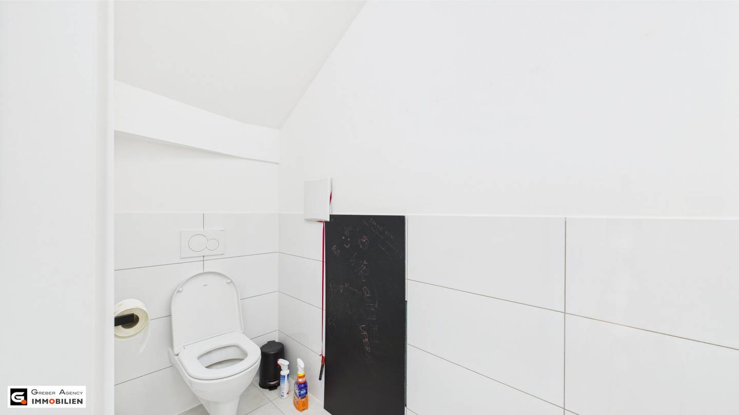Modern office or practice space in Retz – Versatile use in a central location