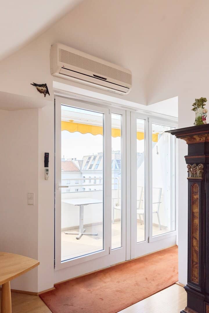 Exclusive penthouse in the 8th district – entire attic floor with terrace and optional single garage