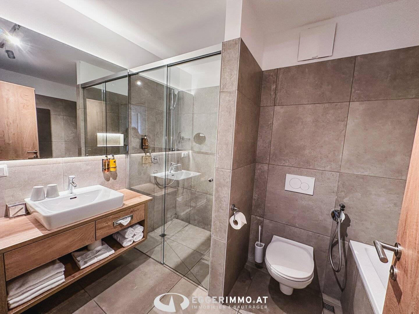 Tourist condominium for sale in Zell am See / Schüttdorf - investment and holiday enjoyment in one, ski access, wellness