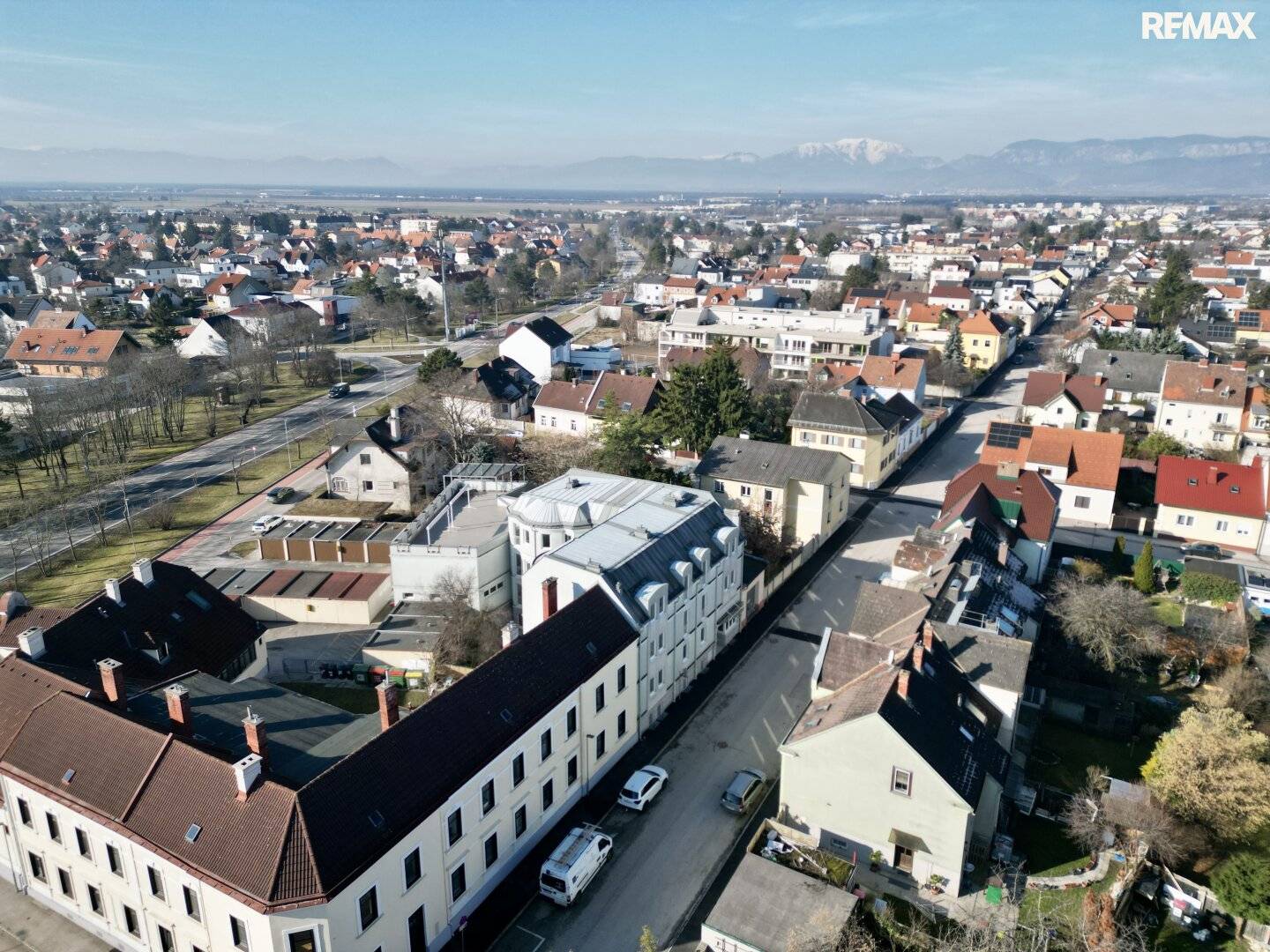 Ehemaliges Seniorenheim, gewerbliche Widmung, große Dachterrasse &amp; 16 Garagen in Wiener Neustadt – Top Chance!