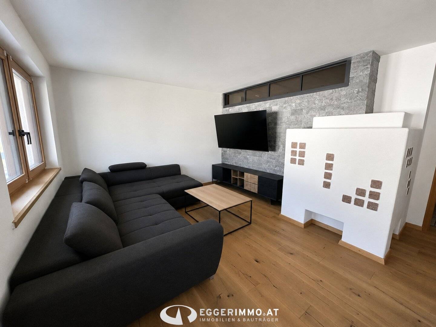 5751 Maishofen: generous, sunny, 4-room apartment with 2 balconies, in the center of Maishofen, 1 underground garage parking space cuff