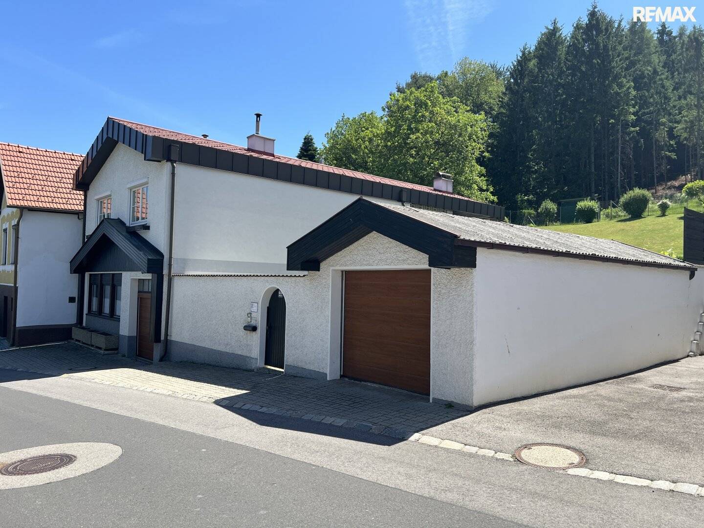 Burgblick: Charmantes Einfamilienhaus mit Garten, Terrasse und Wellnessbereich in Forchtenstein