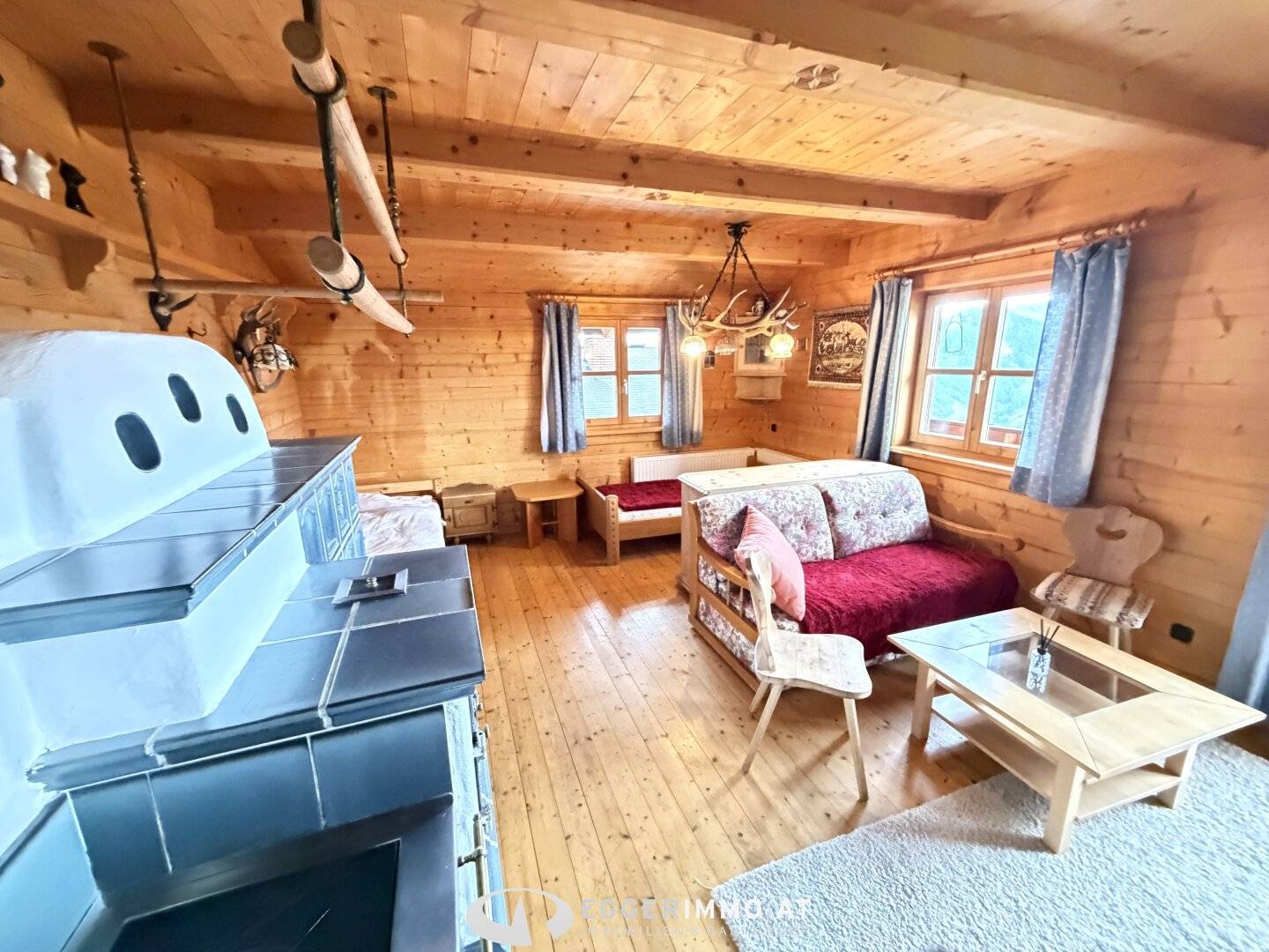 5753 Saalbach: Die Gelegenheit! RARITÄT, Skihütte-Gastronomie mit ca. 40ha Wald und Weideflächen in Bestlage von Saalbach direkt an der Skipiste zu verkaufen !!