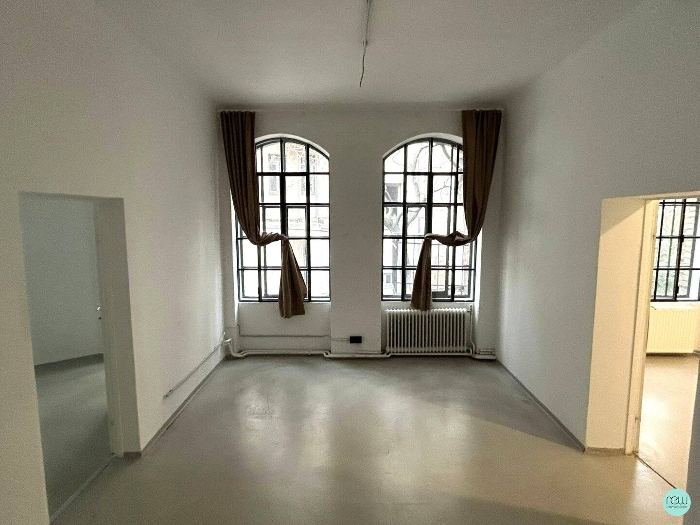 Plenty of space for creativity and tranquility / Loft office / Net rent € 2,990.00 incl. operating costs, VAT (Top 4)