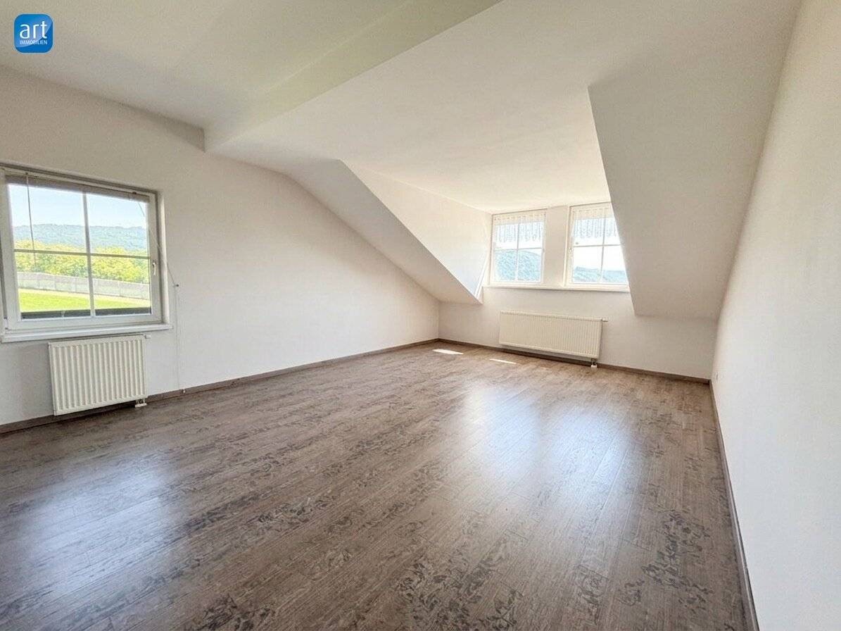 Sonnige 4 Zimmer Wohnung im Herzen von Hallwang mit Balkon und Stellplatz €525.000.--