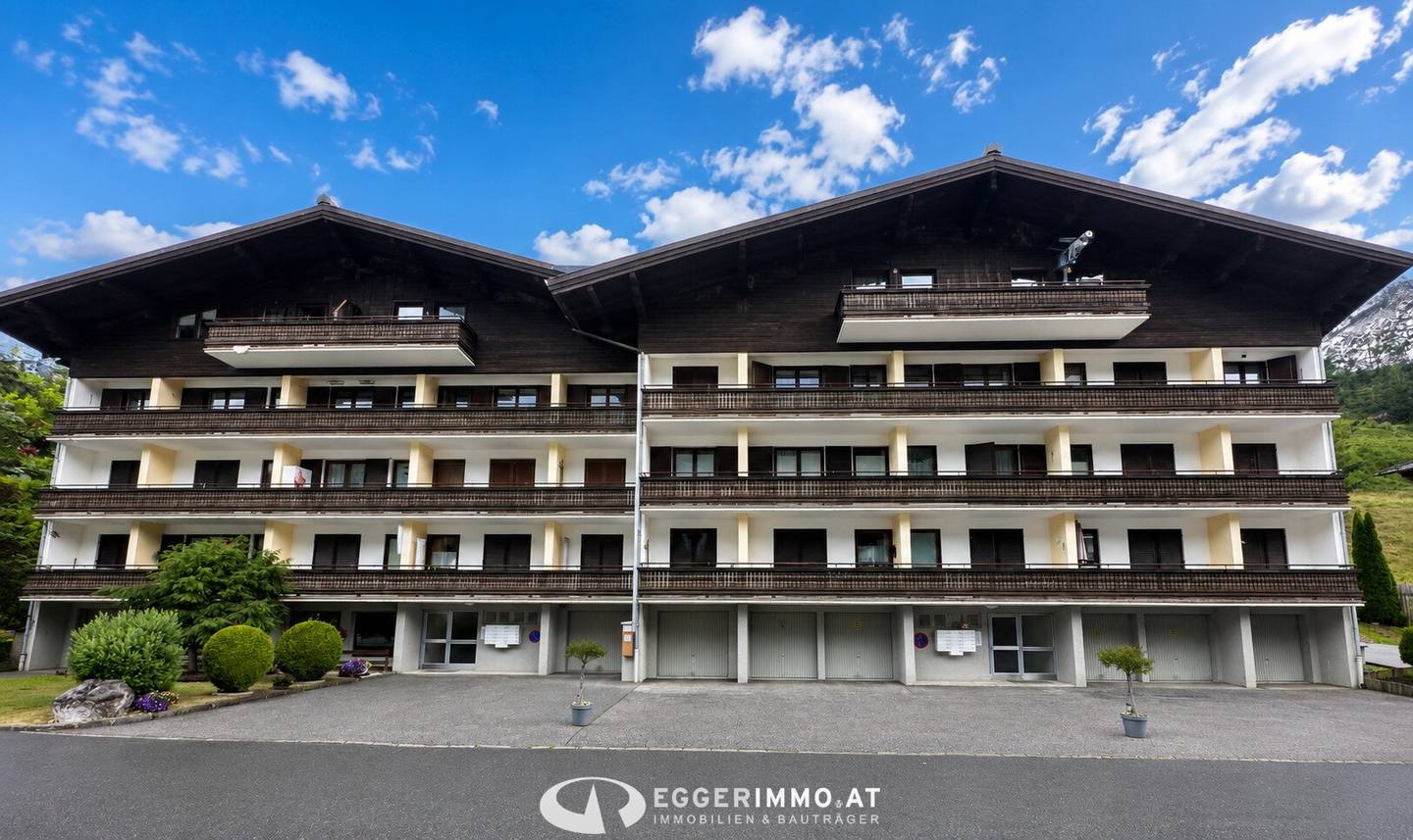 5753 Saalbach: Secondary residence ! Off to the slopes !! furnished holiday apartment approx. 42m², separate bedroom, sunny balcony, indoor pool, parking