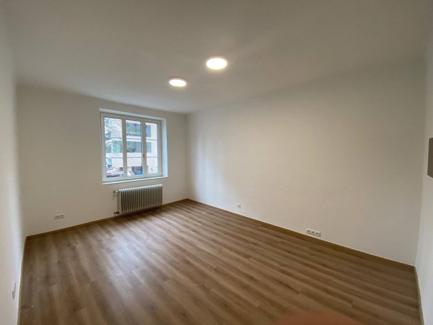 Elisabeth-Vorstadt: 4.5-room apartment in the Salzburg city center