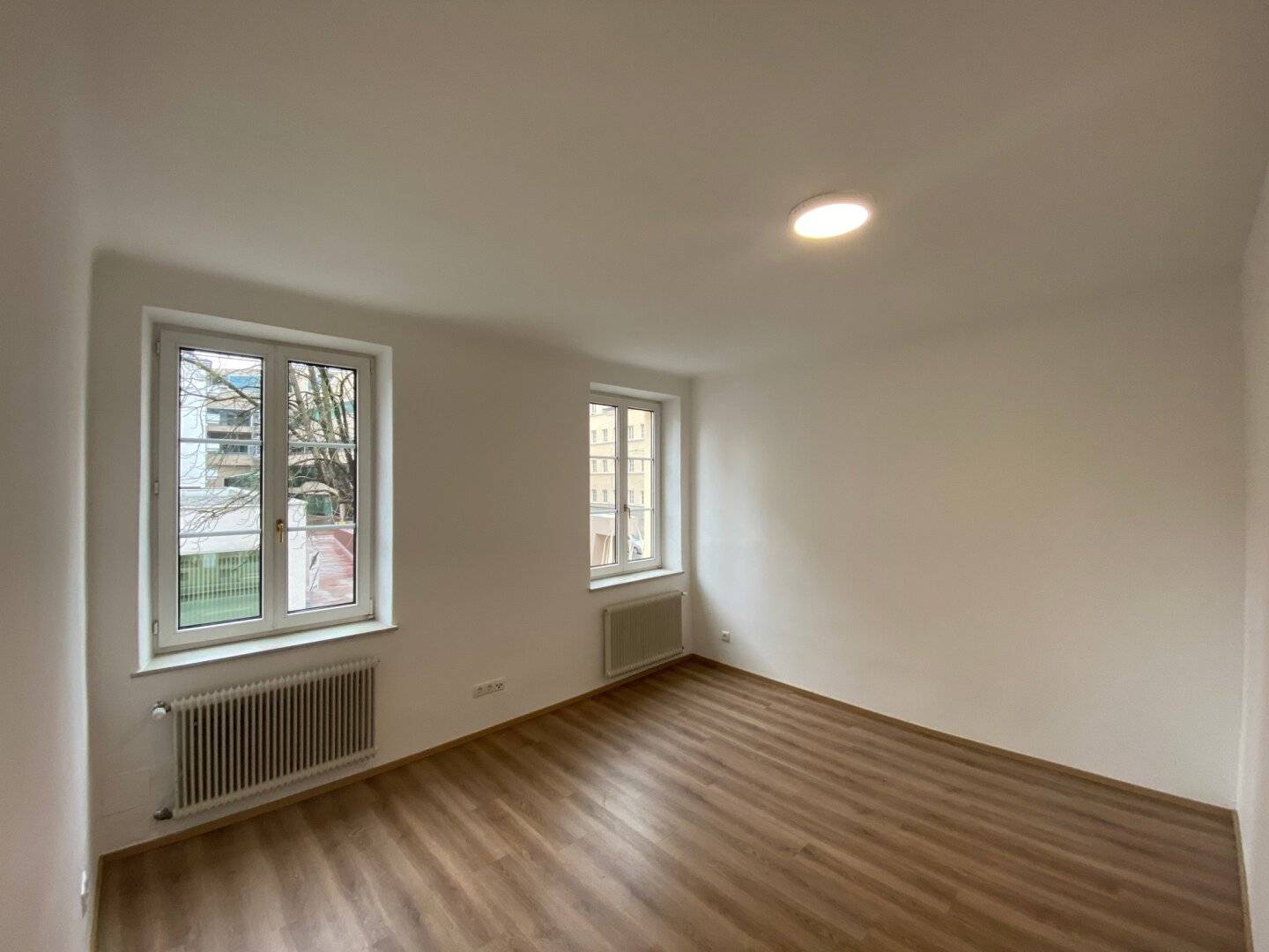 Elisabeth-Vorstadt: 4.5-room apartment in the Salzburg city center