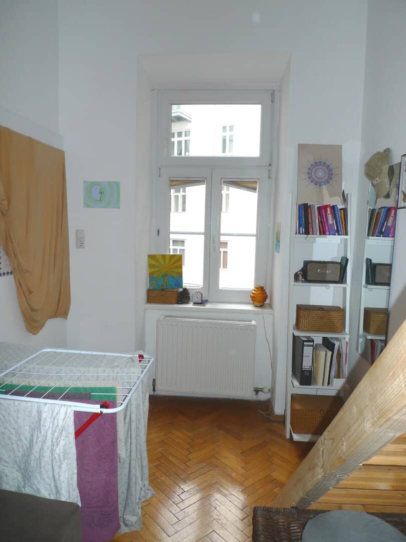 Beautiful 2-room period apartment near U2 Messe-Prater