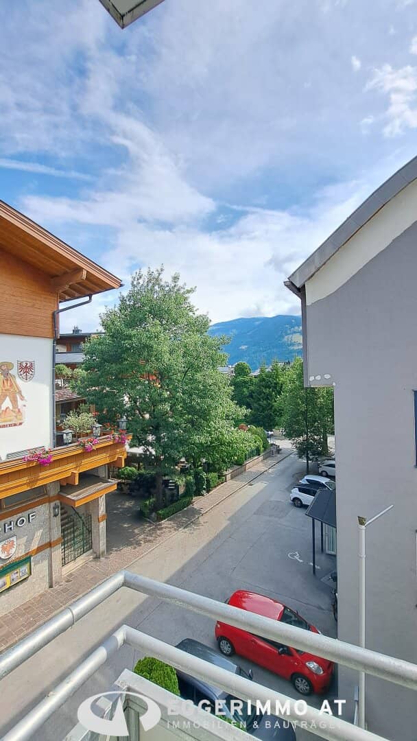 City LIVING Zell am See – Central staff apartment with potential! Between mountain and lake - versatile and value-stable, a home full of possibilities!