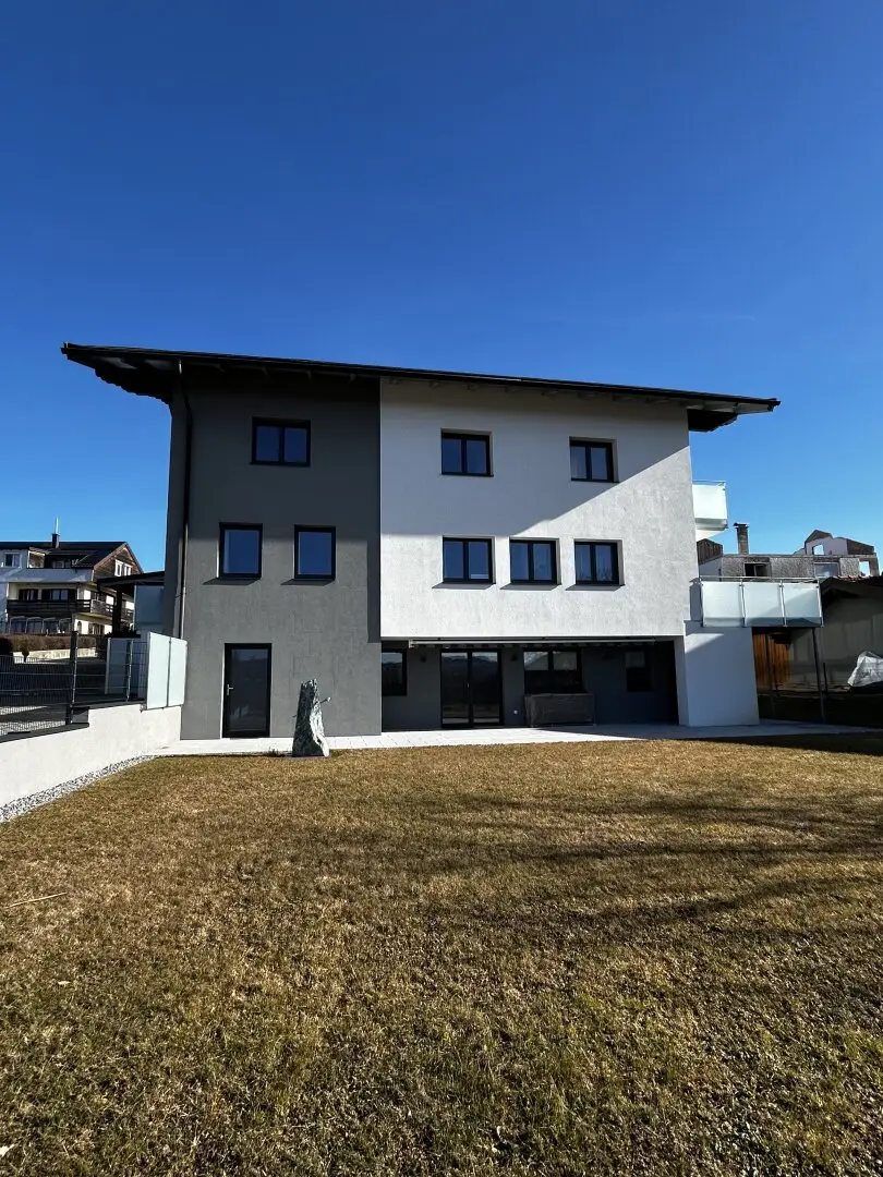 Mattsee: 3-Zimmer-Wohnung mit Seeblick!