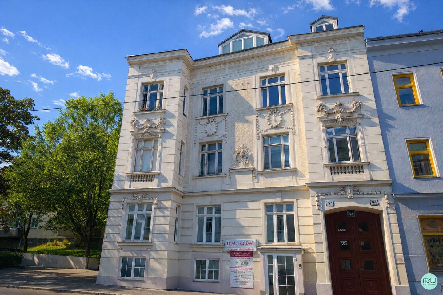 Wohnen, Arbeiten, zur Ruhe kommen/  helle 82 m² Altbauwohnung + Schuppen + 3 PKW-Abstellplätze