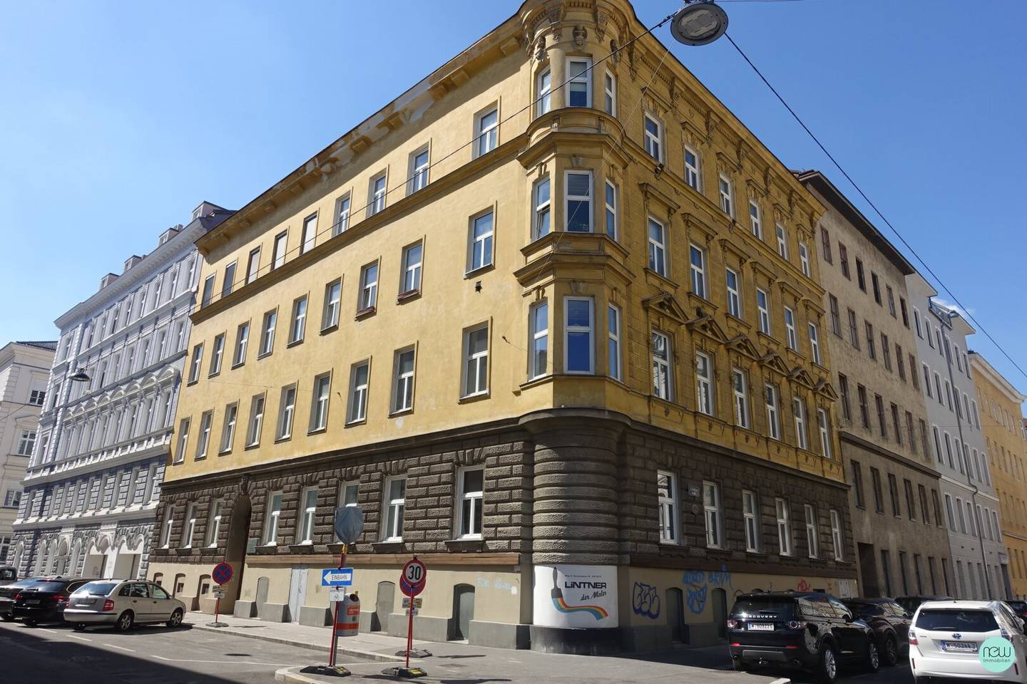 Directly at Volkertmarkt / 163 m² storage rooms / gastronomy not permitted / basement