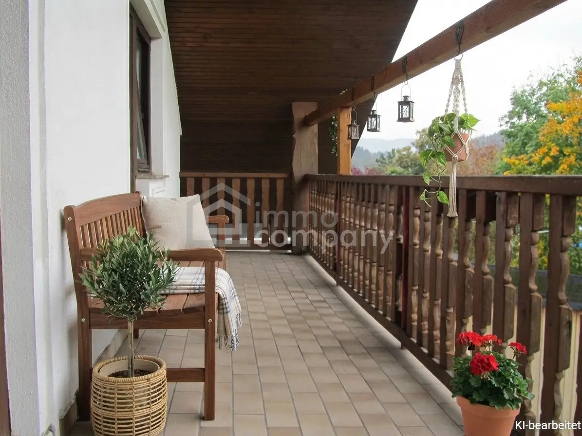 EIN SCHÖNES ZWEIFAMILIENHAUS MIT SONNENGARTEN + BAUGRUNDSTÜCK !!