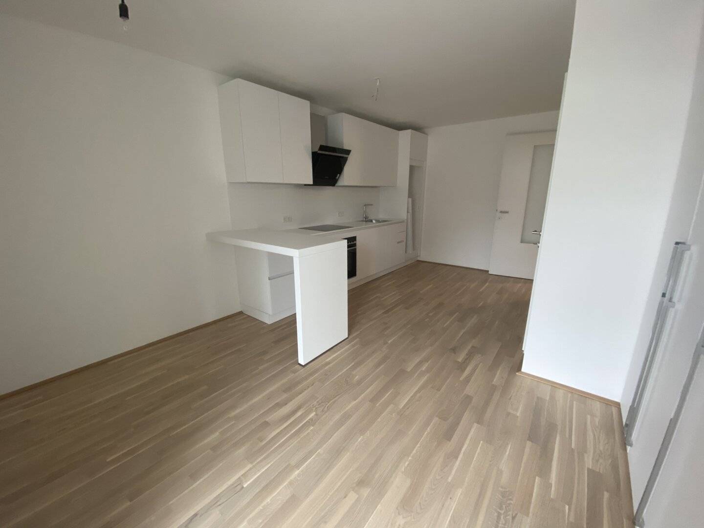 Investment: Partly furnished studio with small garden in Morzg - currently rented!