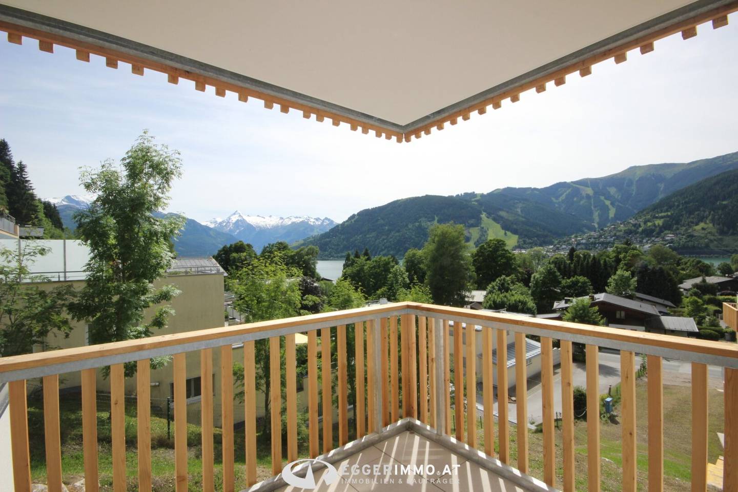 Like-new, modern 2-room apartment with lake view in Zell am See / Thumersbach for sale