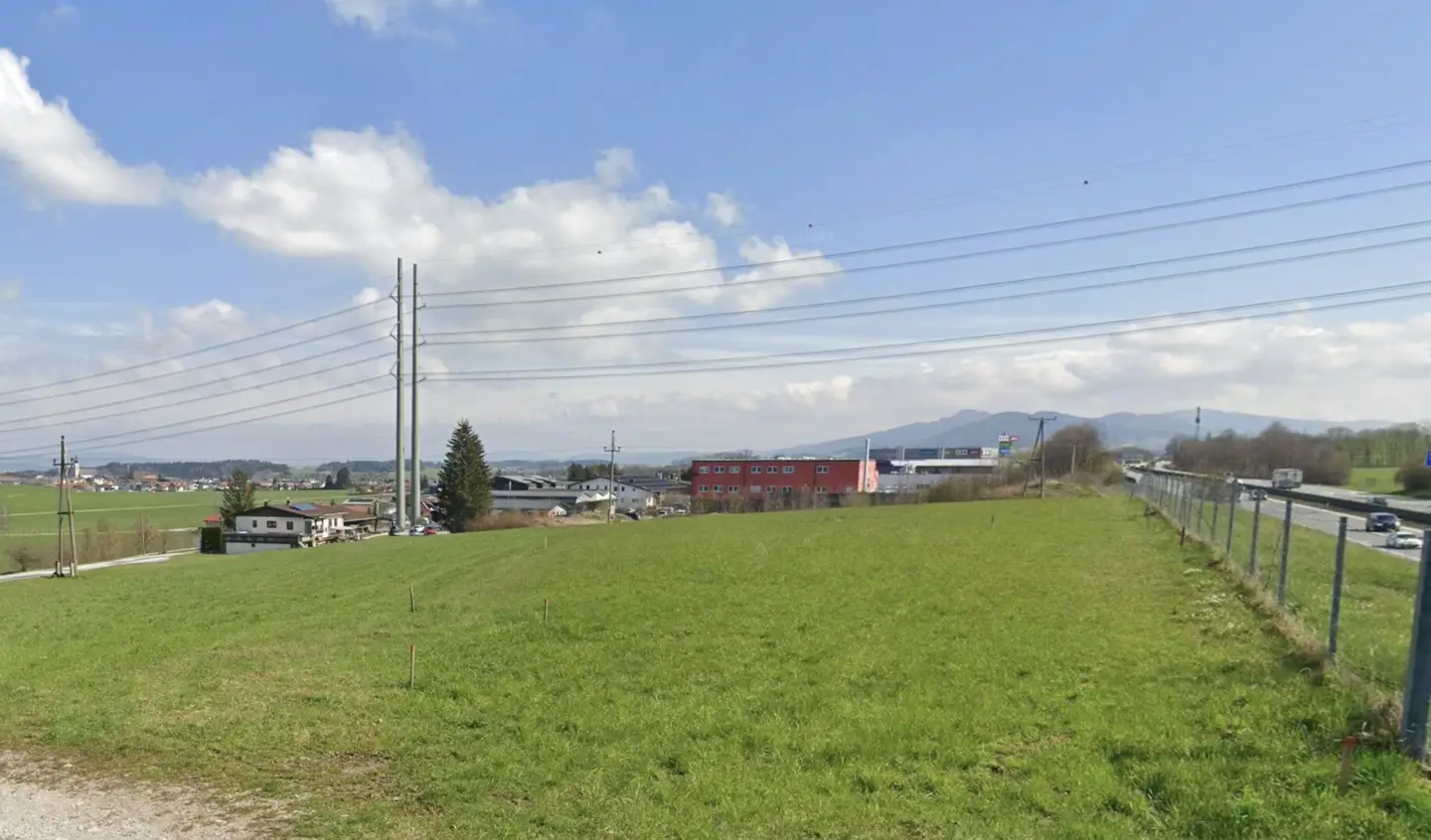 Commercial plot in Eugendorf