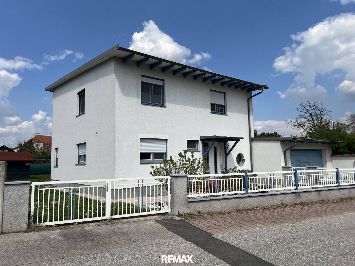 Spacious single-family house with garden, terrace &amp; garage in Ebenfurth, 4 rooms, 195m²