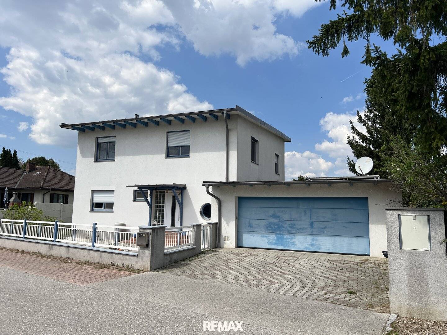 Spacious single-family house with garden, terrace &amp; garage in Ebenfurth, 4 rooms, 195m²