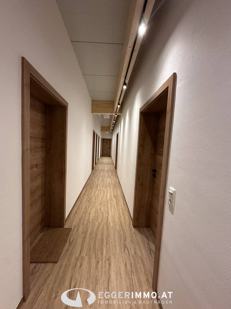 Modern new-build office spaces (optionally including a service apartment) in Saalfelden / Harham directly on the B311 for rent