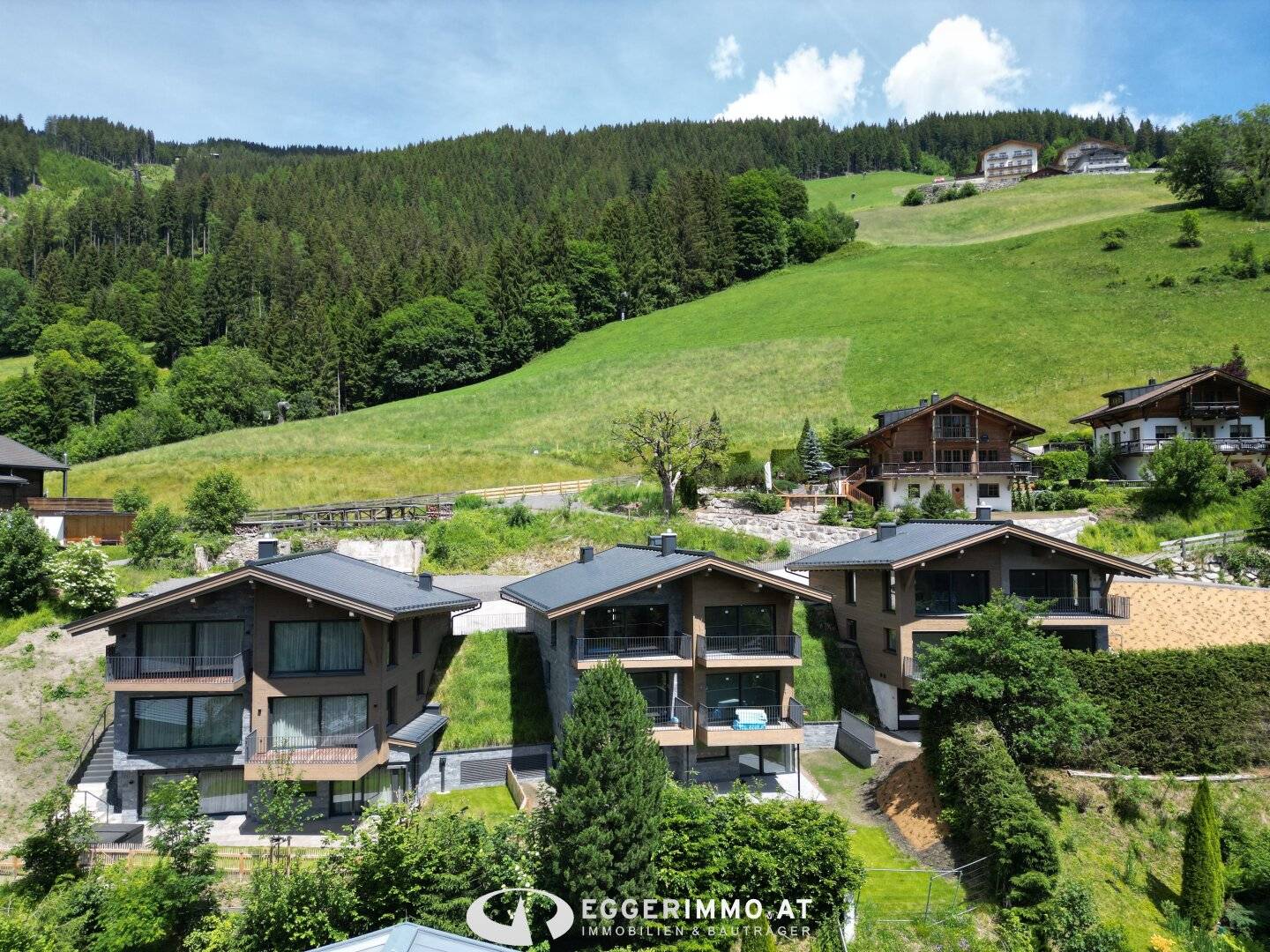 Zell am See / Schmitten: Exklusive Neubau Villa direkt an der Skipiste zu verkaufen