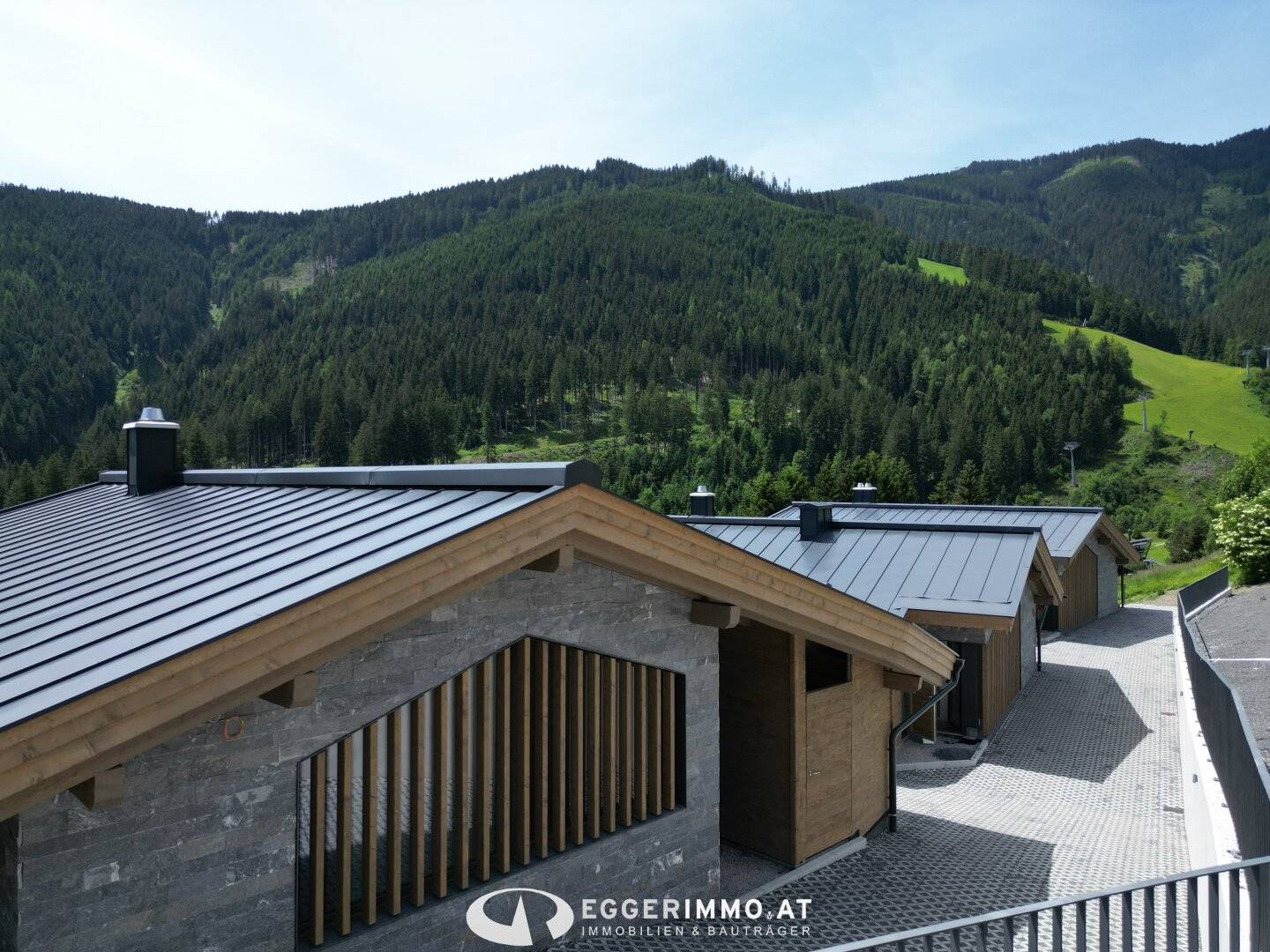 Zell am See / Schmitten: Exklusive Neubau Villa direkt an der Skipiste zu verkaufen