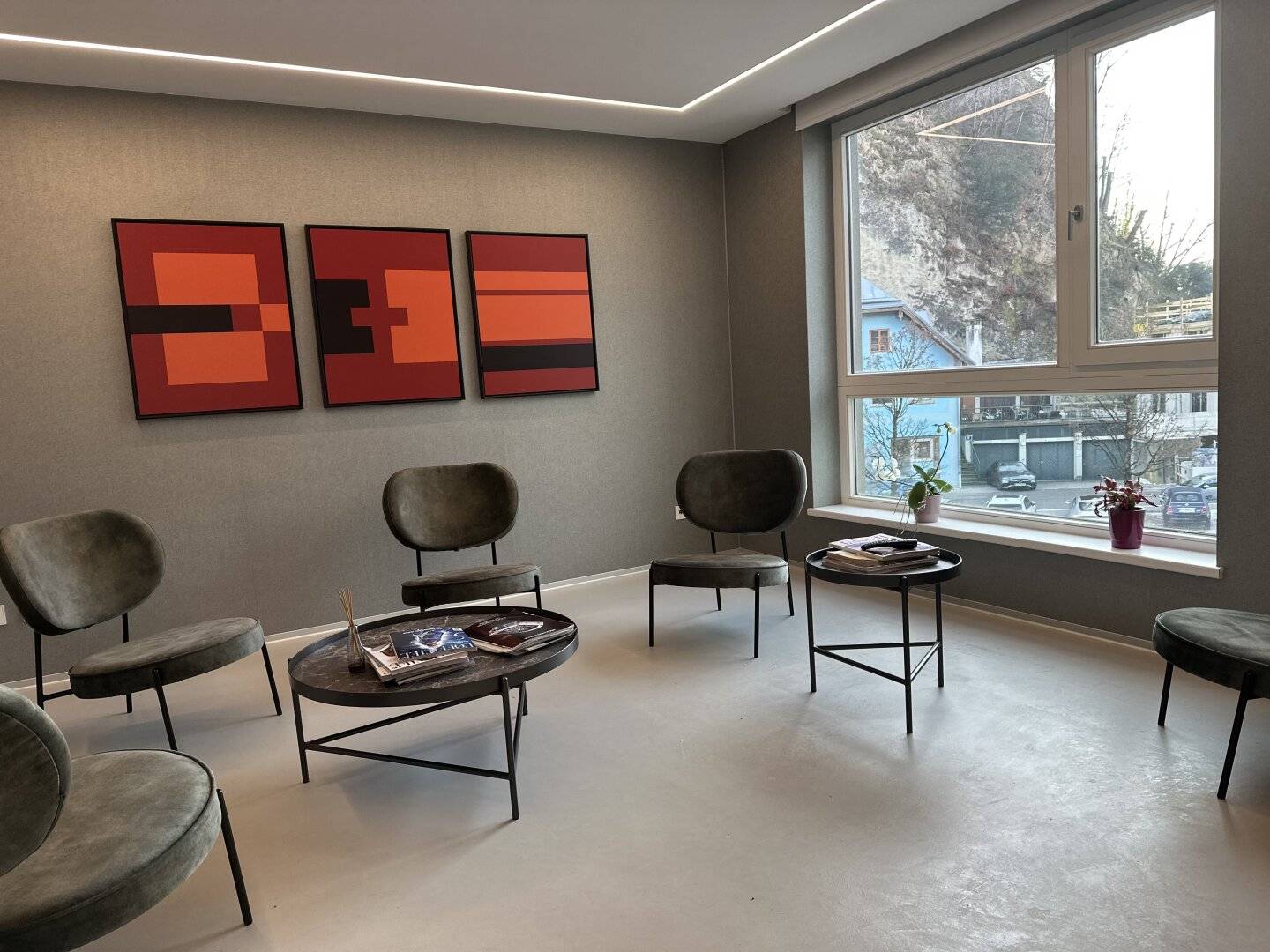 Riedenburg: Rented fully equipped state-of-the-art medical practice/doctor's office at the gateway to the Salzburg Old Town