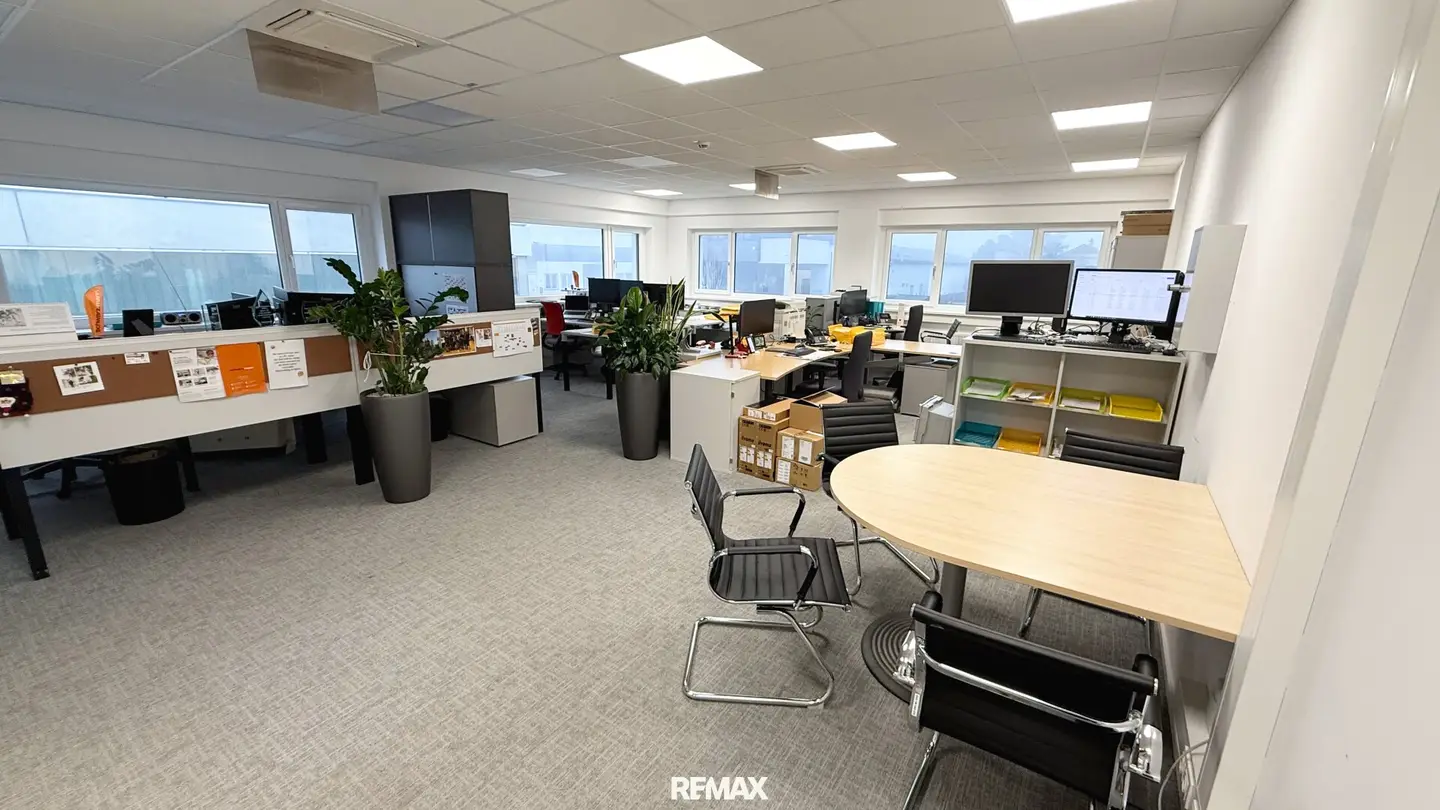Workbase - 100 m² Büro im EG