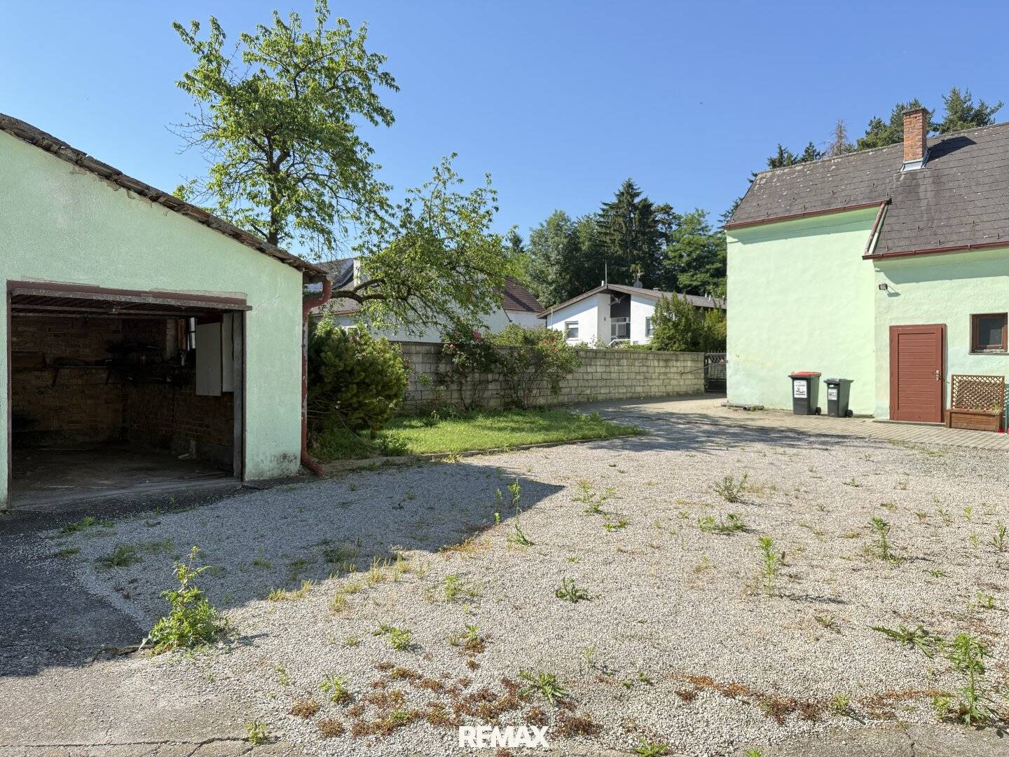 Single-family house with sunny garden and outbuildings in Zillingdorf-Bergwerk