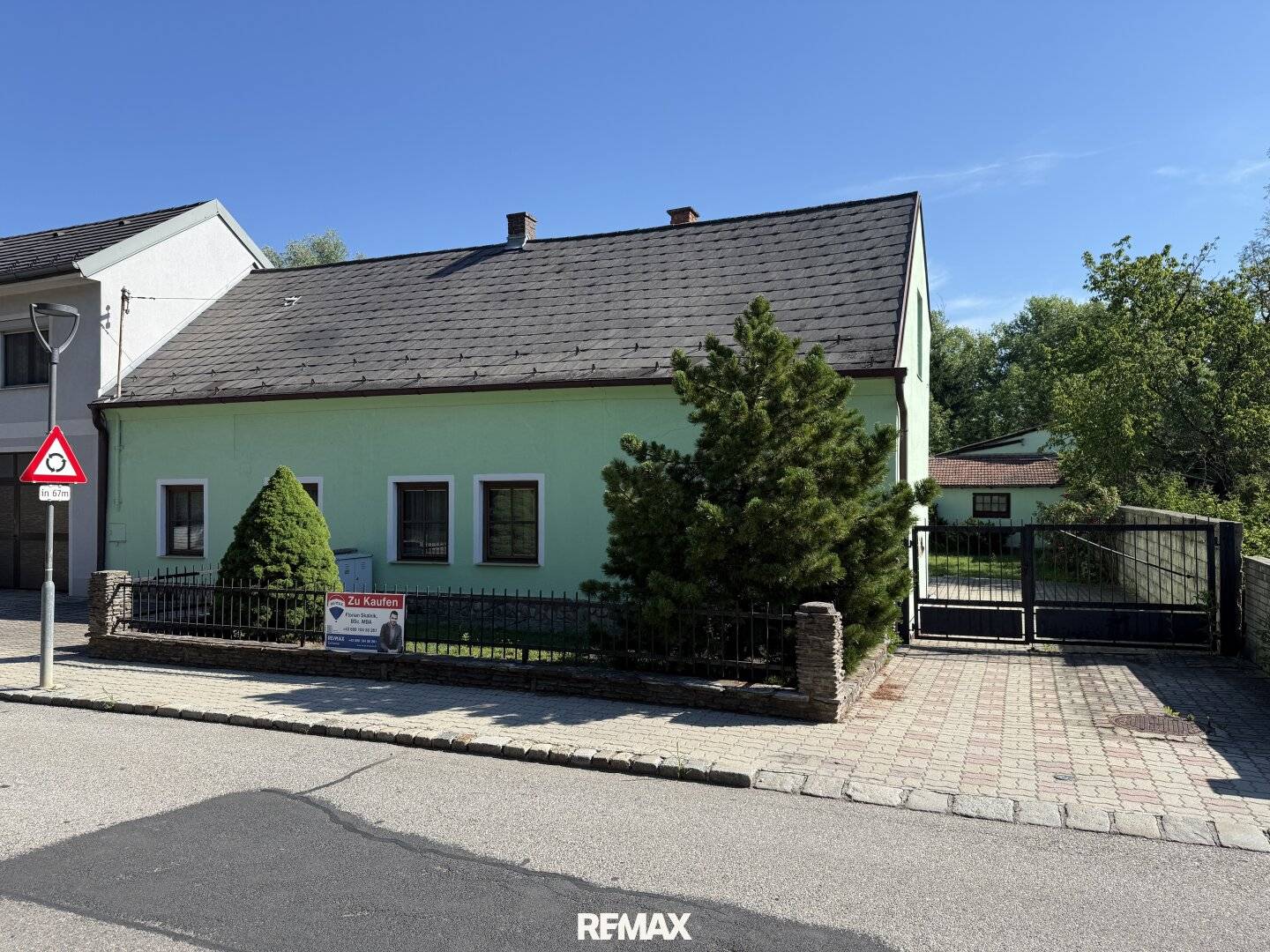 Single-family house with sunny garden and outbuildings in Zillingdorf-Bergwerk