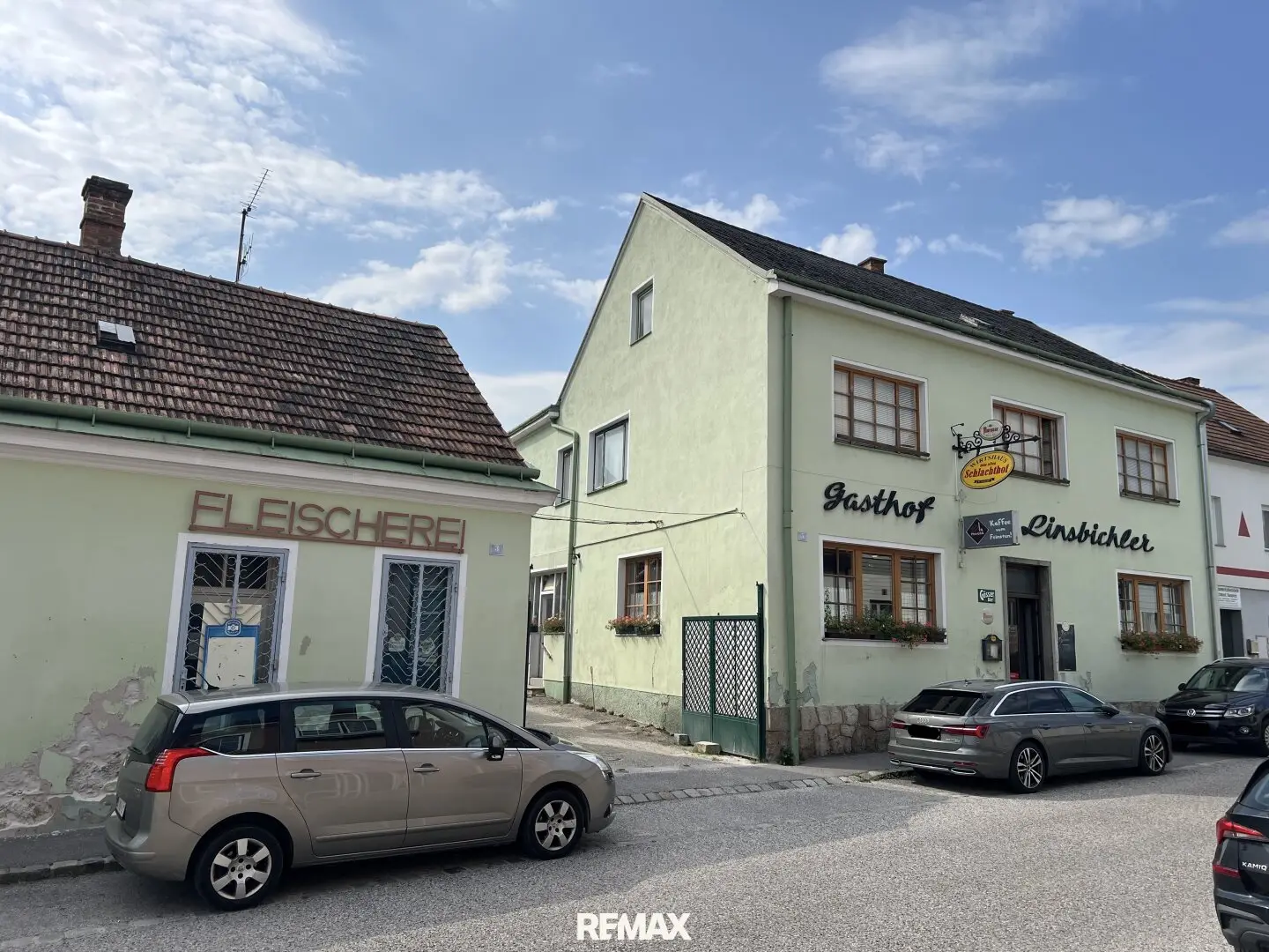 Plot in Enzesfeld-Lindabrunn with existing building, Your space for individual projects!