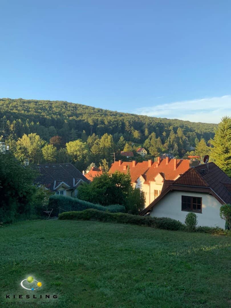 2500m2 Grundstück mit Haus und Potential zum Zu-bzw. Neubau auf 653m2 Bauland im wunderschönen Kierling
