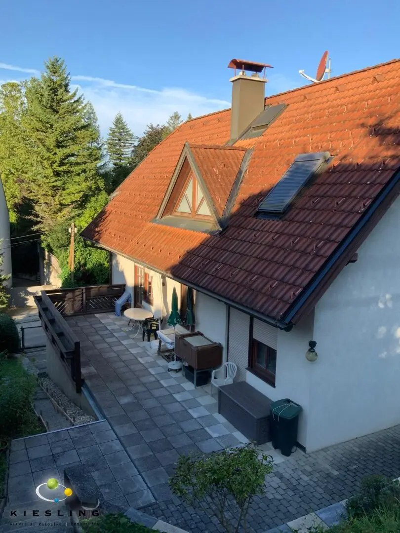 2500m2 Grundstück mit Haus und Potential zum Zu-bzw. Neubau auf 653m2 Bauland im wunderschönen Kierling