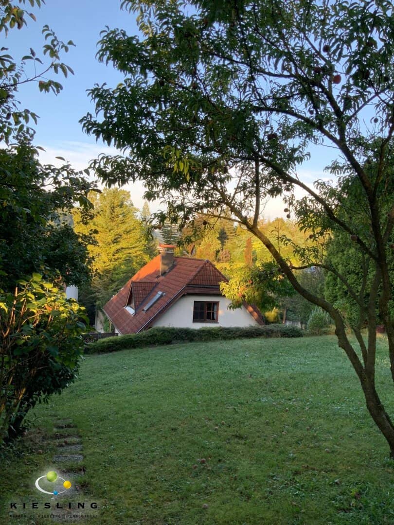 2500m2 Grundstück mit Haus und Potential zum Zu-bzw. Neubau auf 653m2 Bauland im wunderschönen Kierling