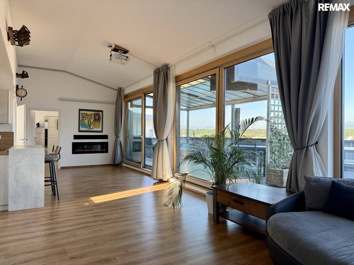 Loft-Dachterrassenwohnung „Schneebergblick“ in Wiener Neustadt zu kaufen!