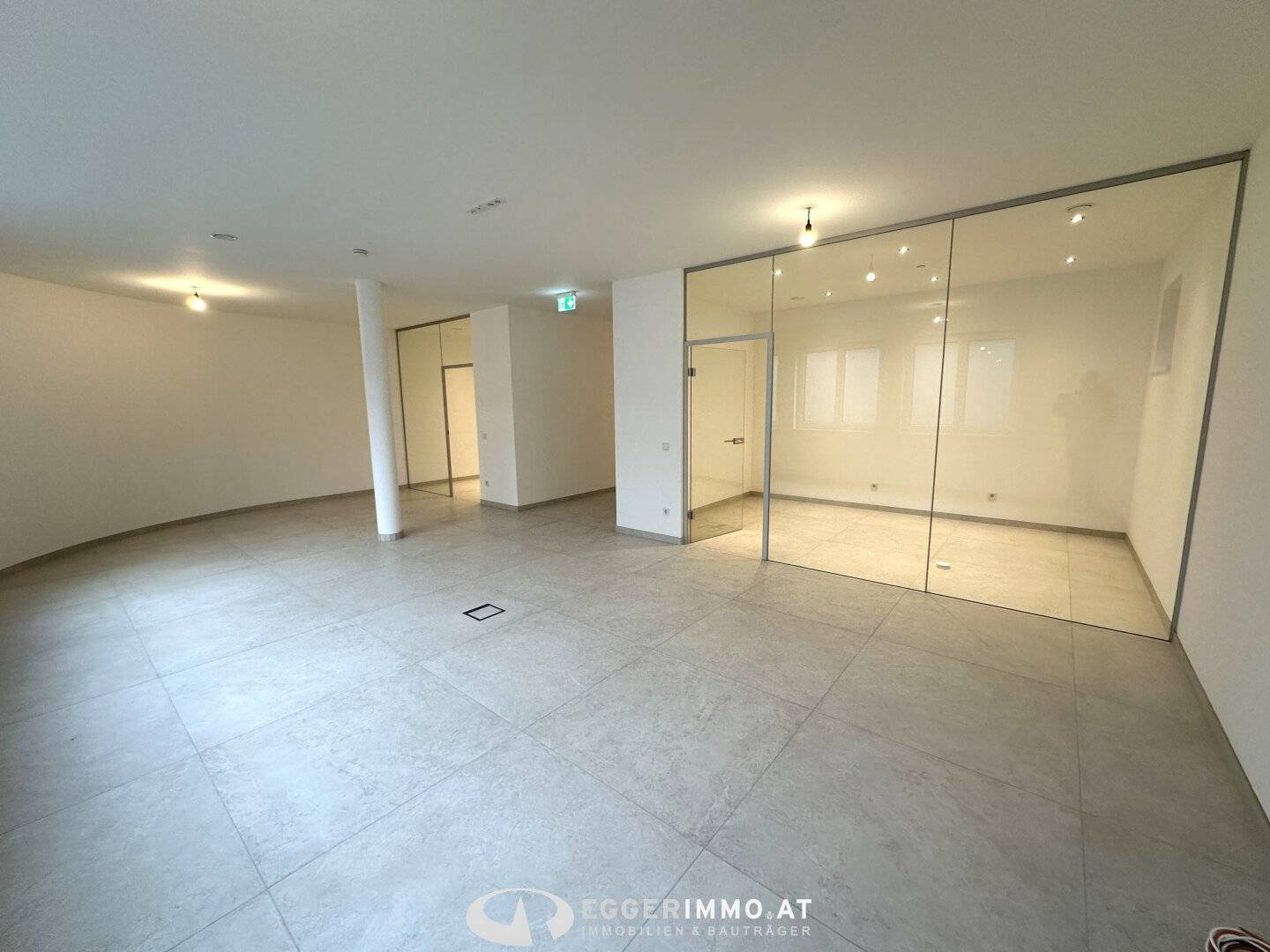 5730 Mittersill:  Neubau !!  Büro, Praxis, Therapie,  Kanzlei uvm. ab SOFORT zu vermieten ! Parkplätze  vorhanden, Lift im Haus !