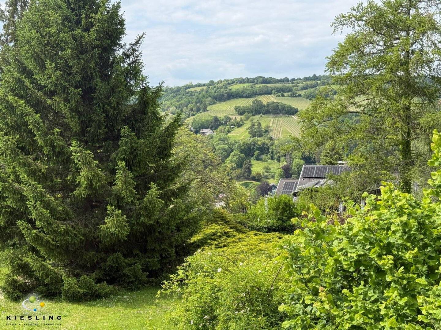 Großes Grundstück 1.686m² in Klosterneuburg  – Ihr Bauplatz in Top-Lage - auch Teilung möglich