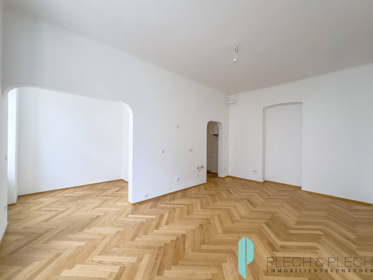 Stilvolle Altbauwohnung mit modernem Wohnkomfort – frisch saniertes 1,5 Zimmer-Juwel