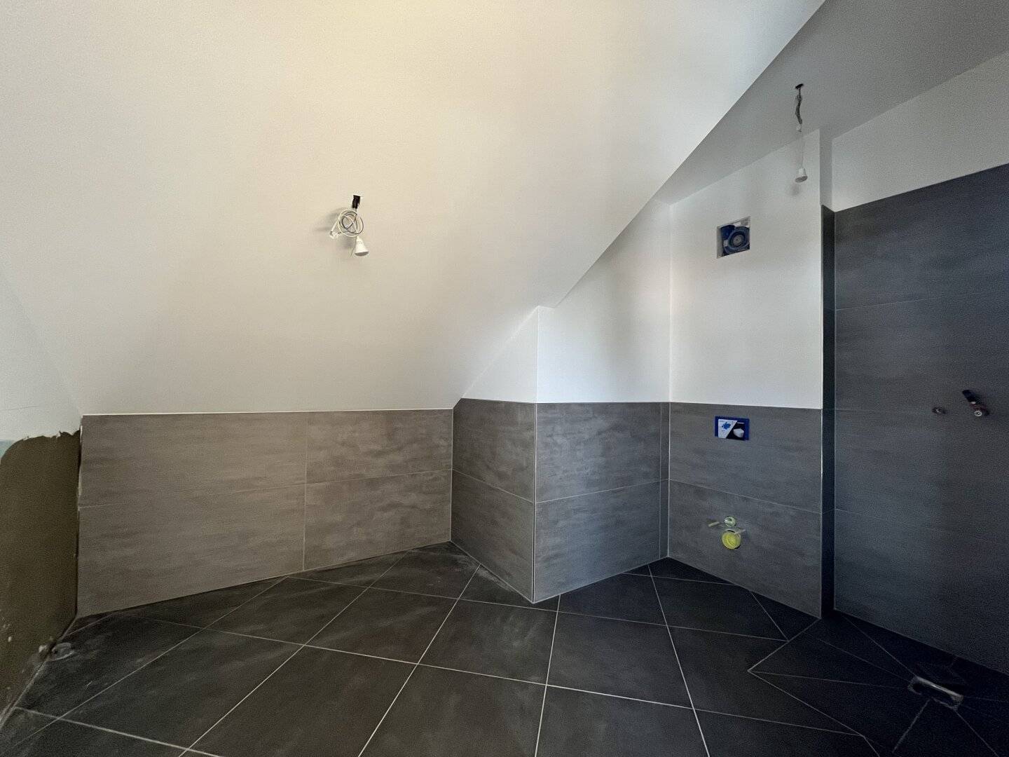 Großgmain: Offen geschnittene 2,5-Zimmer-Neubauwohnung mit Lift direkt in die Wohnung!