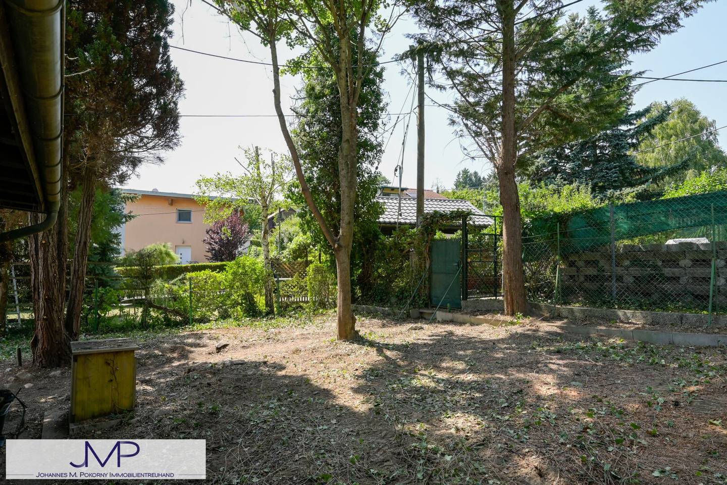 Beautiful flat plot with 100 m² buildable area
