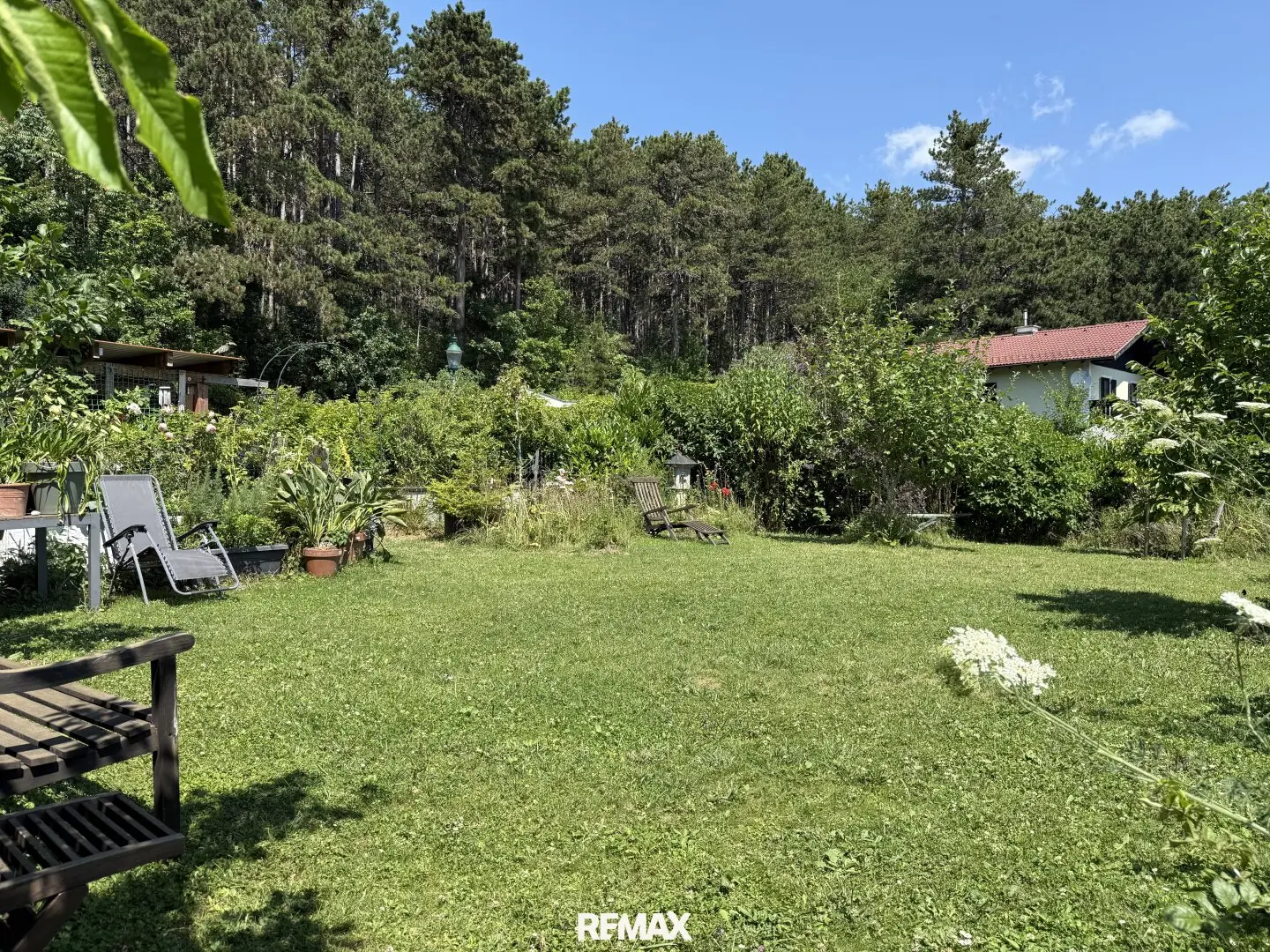 Hohe Wand - Single-family house with 3 residential units on 1,100 m² plot