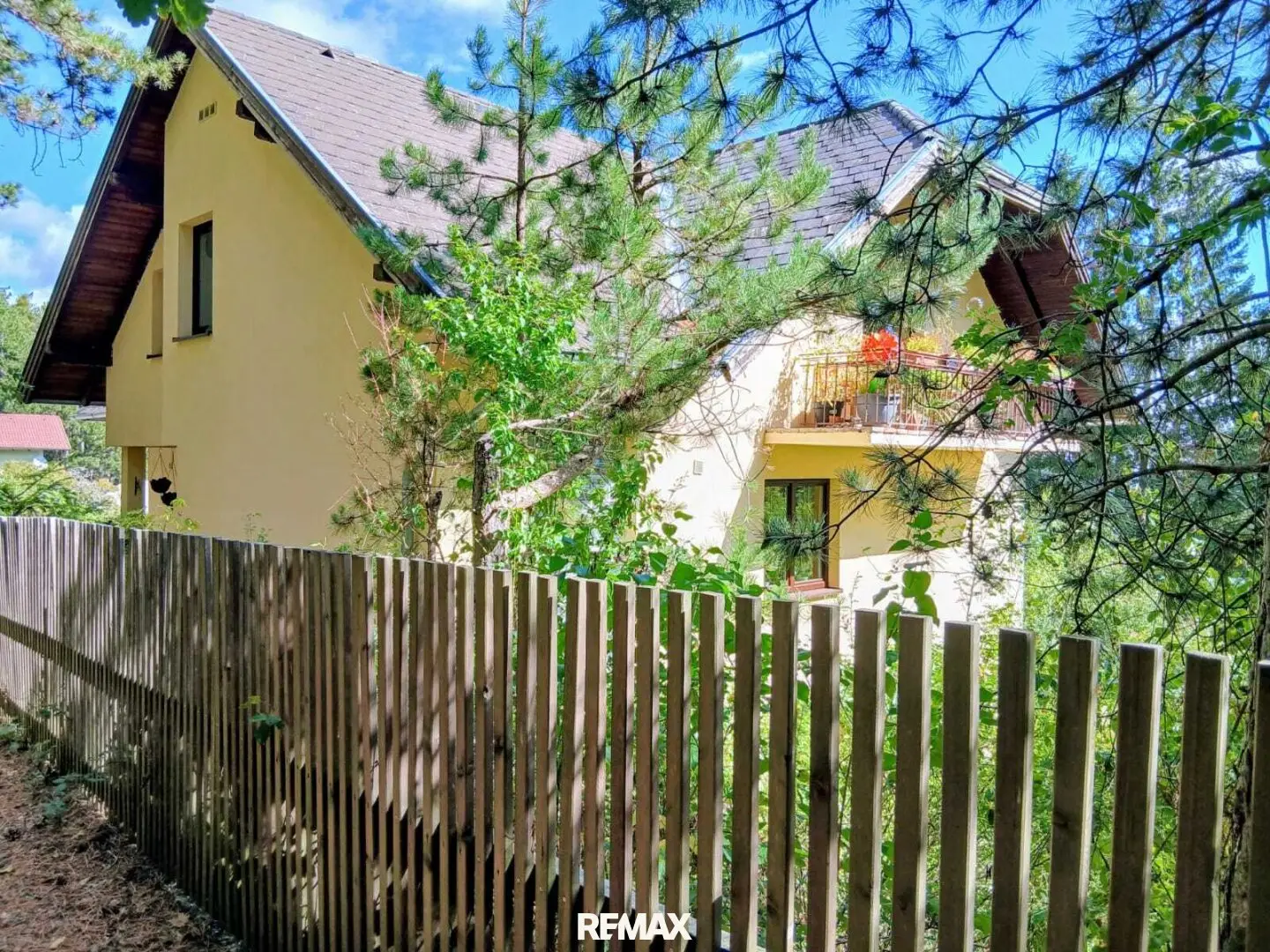 Hohe Wand - Single-family house with 3 residential units on 1,100 m² plot